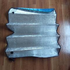 折りたたみ式反射サンバイザー

の画像