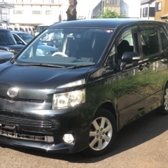 トヨタ ヴォクシー ZS (走行距離わずか 48,000 km、低走行距離)の画像