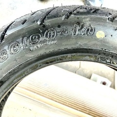 完売御礼　未使用　原付タイヤ　チューブレス　 １本の価格です　室内保管でした。の画像