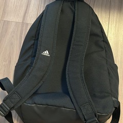 adidas リュックの画像
