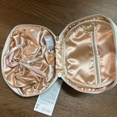 新品　未使用　ポーチの画像