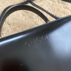 【正規品】GUCCI ブラックレザー ショルダーバッグの画像