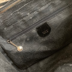 【正規品】GUCCI ブラックレザー ショルダーバッグの画像