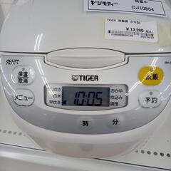 リユースのサカイ太田店★ジモティ割あり★ タイガー 炊飯器 ５．５合 22年製 ／クリーニング済み OJ10854の画像
