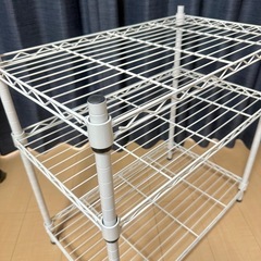 ②スチールラック 白の画像