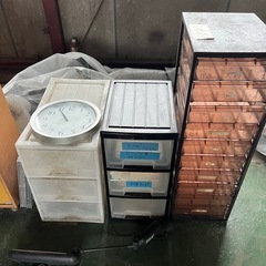 収納　時計　点検口　ライトなどの画像
