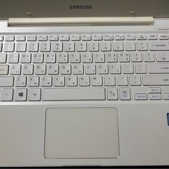 Samsung(韓国製)13.3インチ　携帯ノートパソコンの画像