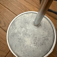 卓上ライト。コンクリ風の画像