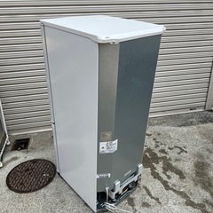 お値打ち品‼️2022年【MITSUBISHI 】2ドア冷蔵庫MR-P15G-W1🔴の画像