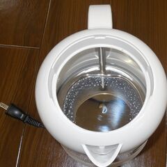 [直接引取限定]2024年製 電気ケトル アイリスオーヤマ IKEB-800-W 0.8L 48の画像