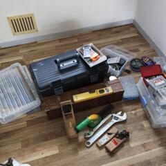 交渉中取りに来ていただける方限定工具箱や釘道具類 写真に写っているもの全ての画像