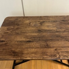 【格安でお譲りします】木製テーブルの画像