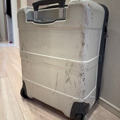 機内持ち込み　木目調　スーツケースの画像