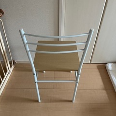 （お話中）ダイニングチェアの画像