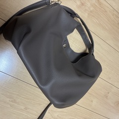 ショルダーバッグ グレージュの画像