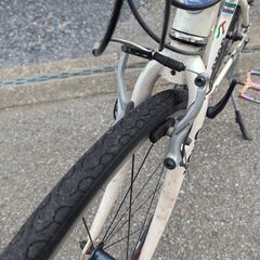 【クロスバイク】Gios ジオス mistral 白 3×8速 700C 物々交換OKの画像