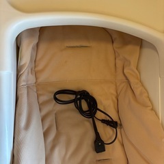 combi ハイローチェア 電動の画像