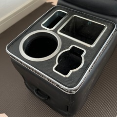 車用 ドリンクフォルダー 物置 ブラック 黒の画像