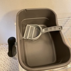 2段キャットケージ トイレとエサ皿付き の画像