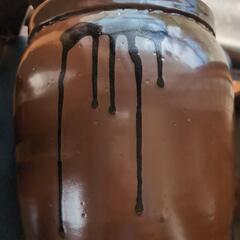 梅干しを仕込む陶器漬物容器の画像