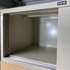 イトーキ　スチール　キャビネット　引戸型上置き棚　W880xD515xH390の画像