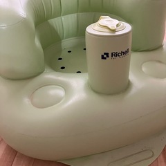 赤ちゃんお風呂空気椅子の画像