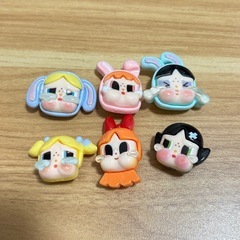 クロックス　ジビッツ　ポップマート　クライベイビーcrybaby チャームの画像