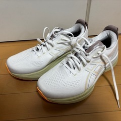 ASICS ゲルカヤノ ランニングシューズの画像