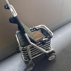 高齢者用ショッピングカートの画像