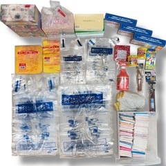 日用品・消耗品 大量セット ティッシュ／市指定ごみ袋(45L・30L等)／スポンジ／固形せっけん多数／掃除用品／マスク類 など一式の画像