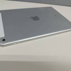 【SIMフリー】iPad 第6世代/A1954/128GB〈MPG42J/A〉の画像