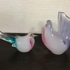 鳥の置物の画像