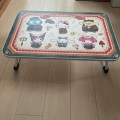 サンリオテーブルの画像