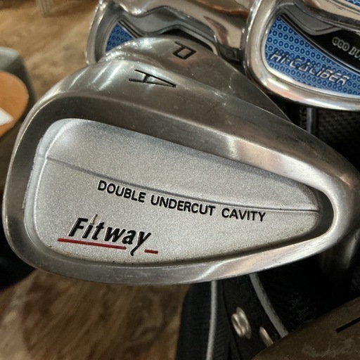 ゴルフ好きの人に注目商品⛳️?️‍♂️MIZUNOキャディバッグゴルフクラブセットドライバー用ヘッドカバーBULLETHI-CALIB