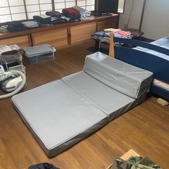 ソファーベッドの画像