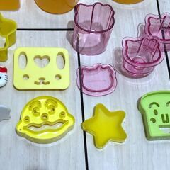【キャラ弁グッズセット】アンパンマン＆キティのおにぎり型・抜き型多数！子供弁当／パーティーに◎の画像