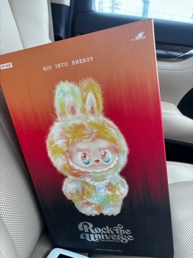 〆切   LABUBU ROCK THE UNIVERSE Vinyl PlushDoll