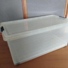 クリア衣装ケースの画像