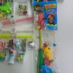 おもちゃ、景品、試供品まとめてお譲りします。の画像