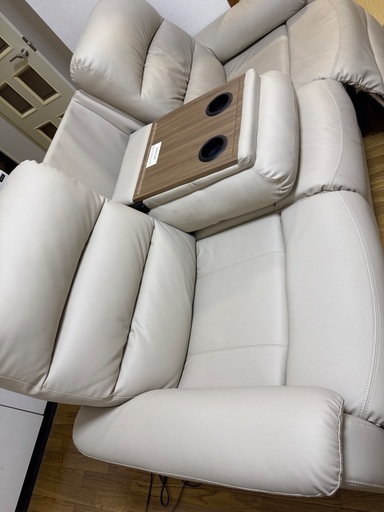 ニトリ3人がけリクライニングソファー