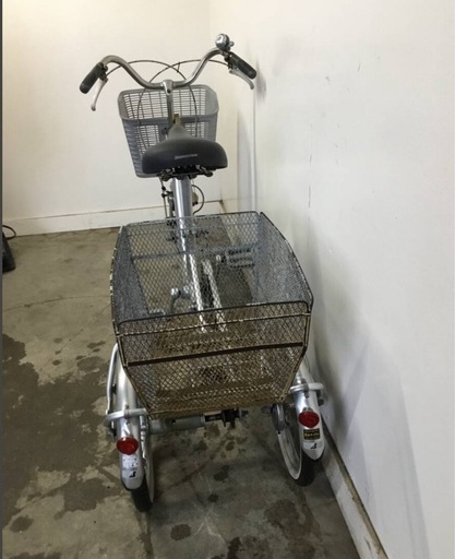 A-95△ v 岐阜発/ ブリジストン/ WAGON/ 大人用三輪自転車/ スイングあり/ 変速なし/ 走行確認/ サビ等あり/ 現状品/ R7.6/14 △