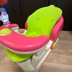 ディズニーメリーとリッチェルバスチェアの画像