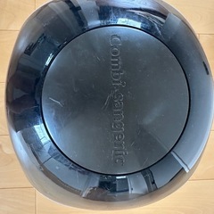 Combi おむつ処理ポット グレーと黒の画像