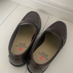 ハルタのローファーキッズ19センチの画像