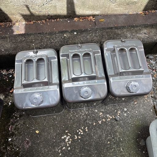 ステンレス製20リットル缶