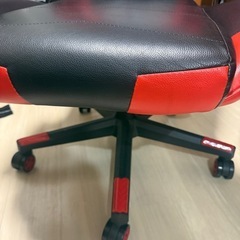 ゲーミングチェア gtレーシングの画像