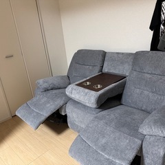 本日限定値下げ【元値33万円】全自動リクライニング3人掛けソファの画像