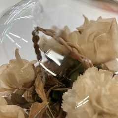 ガラス製花瓶 アートフラワー付きの画像