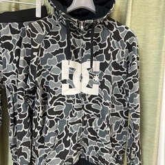DC　ディーシー　パーカー　スウェット　迷彩柄　カモフラ　ジップアップ　グレー　サイズM 上下セット セットアップ スウェット　の画像
