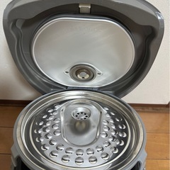 炊飯器　MITSUBISHI NJ-KH10 遠赤厚釡2010年製　5.5合炊きの画像